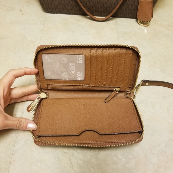 NWT MK large x chain purse and wallet set - Picture 3 of 15